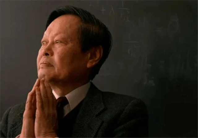 杨振宁将清华开出的薪资全部捐献,看到数字,我们才知道他多伟大