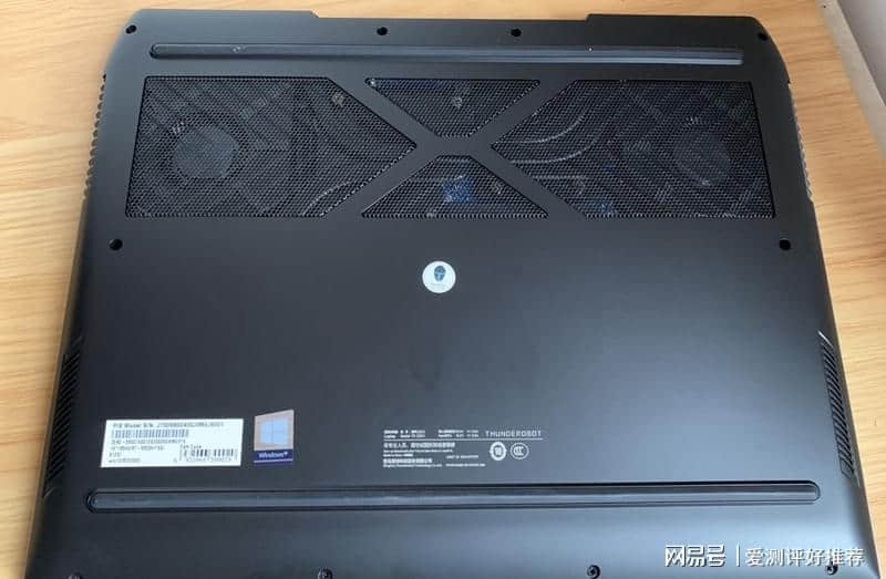RTX3060满血版游戏笔记本电脑雷神ZERO值得入手吗?拆机测评告诉你