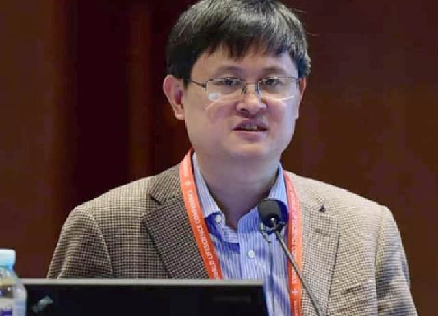 舒红兵曾力压施一公，夺得院士头衔，如今施一公靠妻子扳回一城