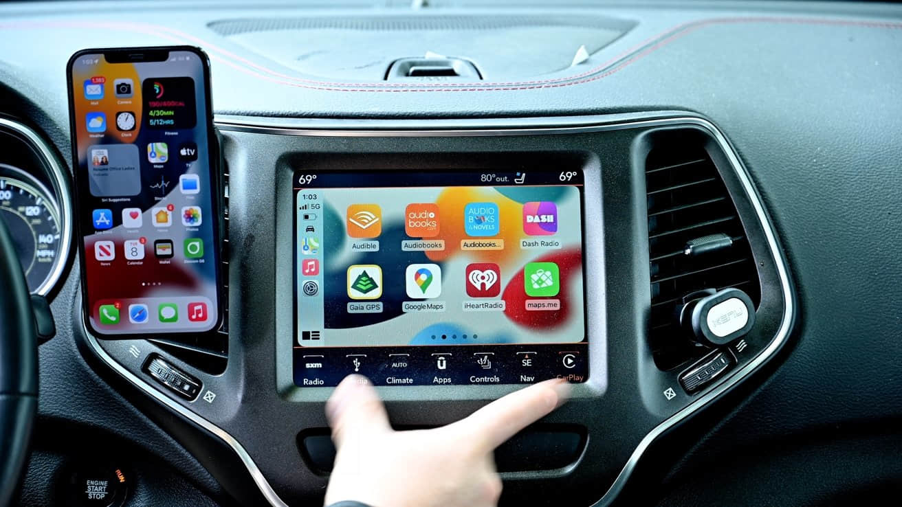 苹果被曝扩展CarPlay系统 iPhone能控制更多汽车功能