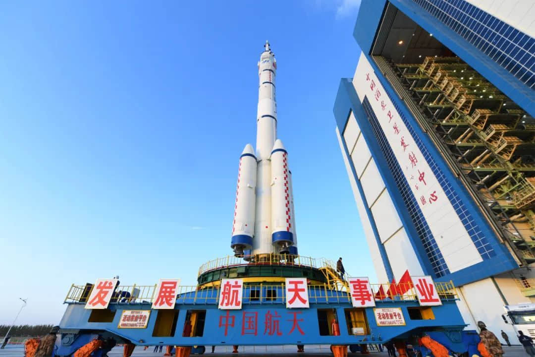 神舟十三号发射时间确定,除了首位女航天员,还迎来一副新面孔