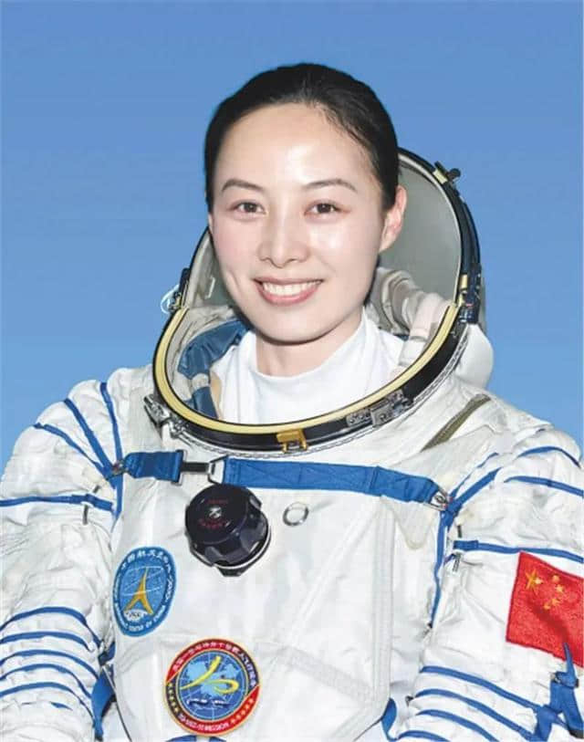 最美航天员王亚平两次登上太空,为什么41岁了看上去还像20岁?