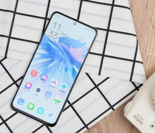 256GB+55W,降价为中端市场产品,顶配版本价格新低