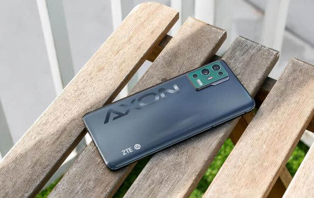 256GB+55W,降价为中端市场产品,顶配版本价格新低