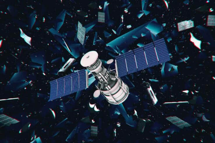 因大量太空碎片 国际空间站宇航员躲进飞船避难