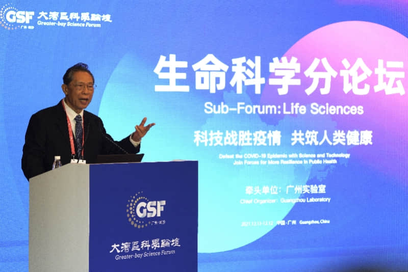 钟南山:对年底实现群体免疫有信心