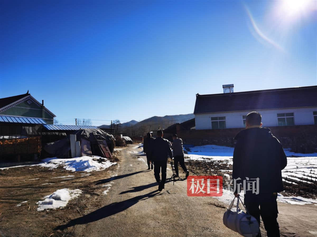 探访“土味顶流”张同学:一天接待访客65人,村民希望能沾光