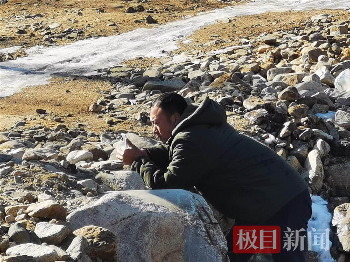探访“土味顶流”张同学:一天接待访客65人,村民希望能沾光