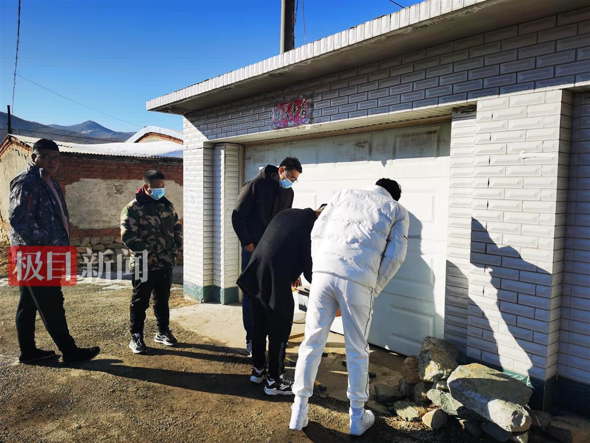 探访“土味顶流”张同学:一天接待访客65人,村民希望能沾光