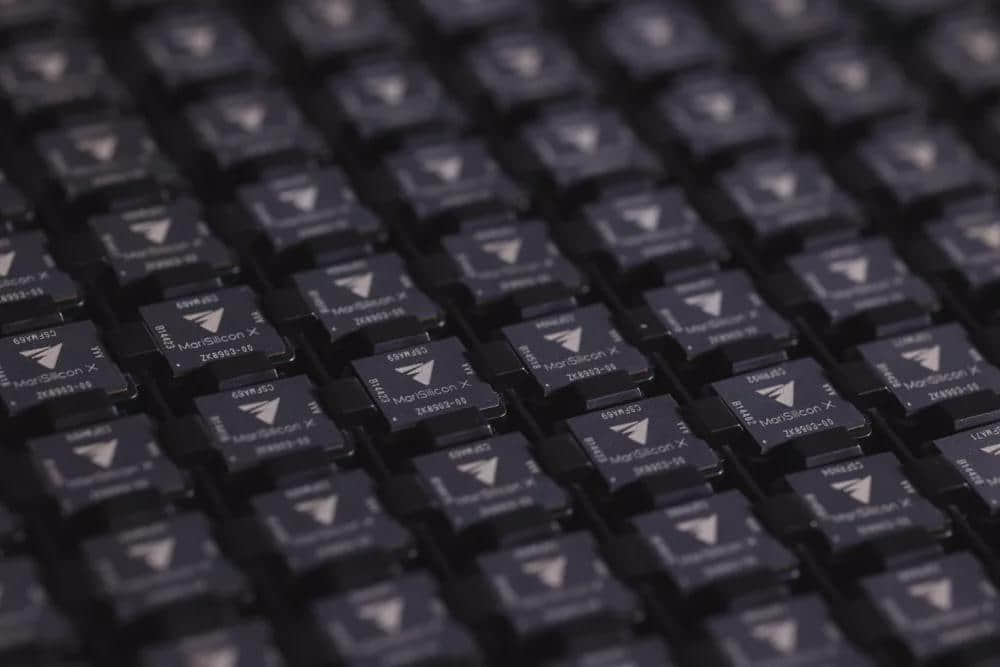 OPPO发布首款芯片，团队数千人，人均年薪过百万