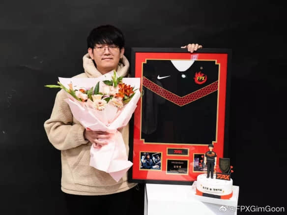 《LOL》世界冠军金贡宣布退役:职业生涯没有遗憾!