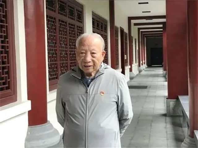 86岁大爷斥资300亿,按照1:1比例原貌复建圆明园,总占地7000余亩