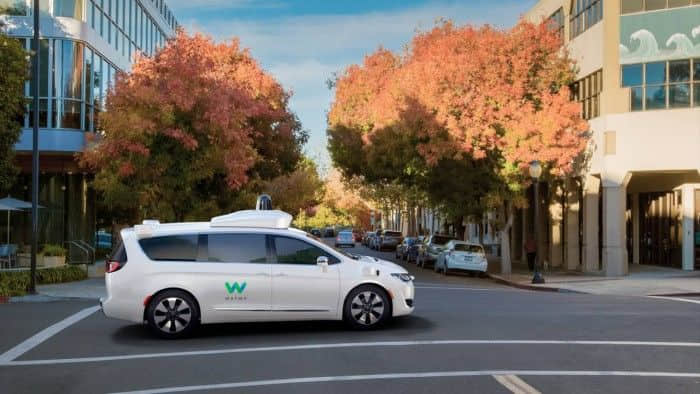 Waymo起诉加州DMV 要求对无人驾驶汽车碰撞数据保密