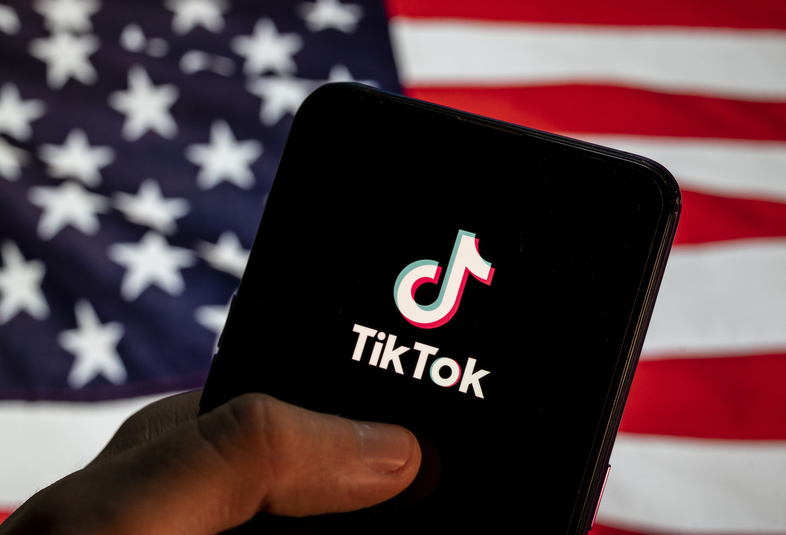 刘典：坐在美国监管火山口上的Tik Tok