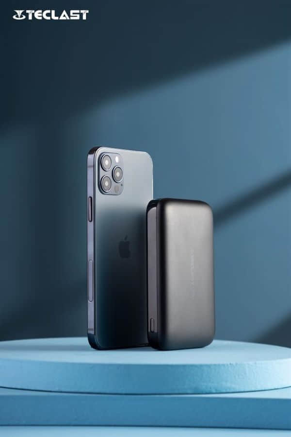 最高22.5W 支持iPhone 13：台电无线磁吸充电宝W10 Pro上市