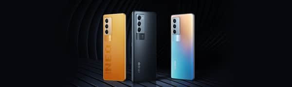 新一代驯龙高手iQOO Neo6曝光：采用OLED直屏