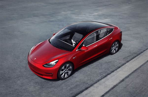 行驶中失速趴窝被证实！特斯拉中国召回超12万辆Model 3