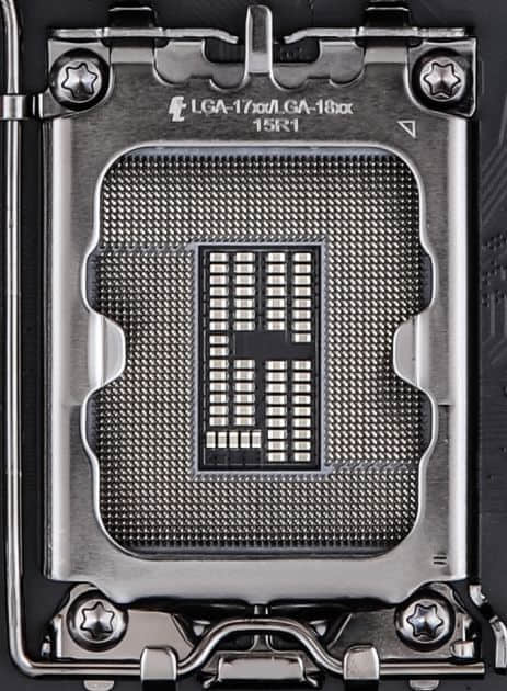Intel 12/13代酷睿LGA1700插座首曝：变大了