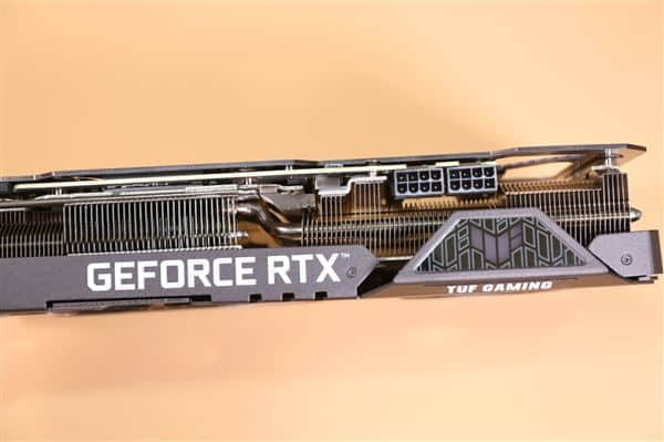 PCIe 5.0显卡供电接口首曝：峰值功率600W、RTX 3090 Ti首发