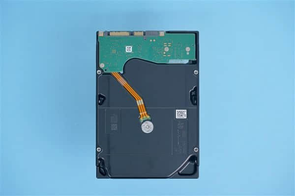 西数26TB硬盘后 希捷上马22TB：幸好不是SMR