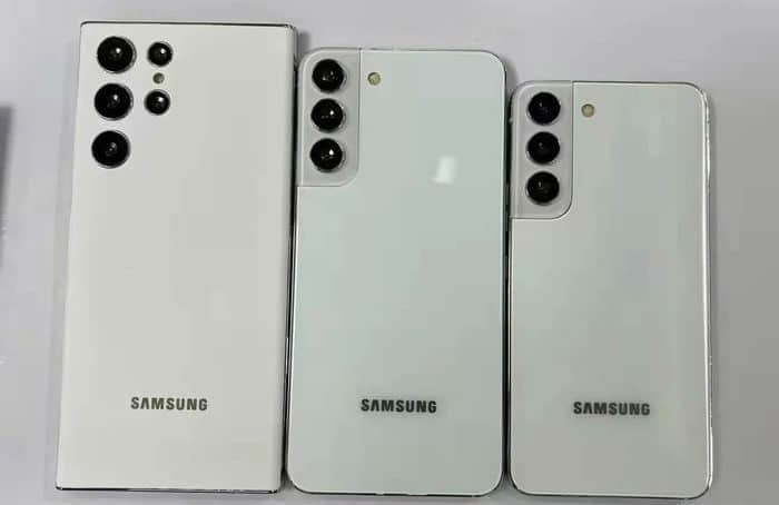 Galaxy S22、Galaxy S22 Plus、Galaxy S22 Ultra真机同框泄露