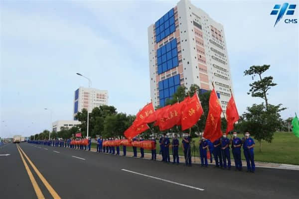 中国空间站新跨越！长征五号B火箭运抵发射场