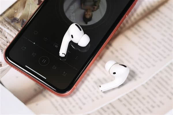 延续一代“豌豆射手”风格：苹果AirPods Pro 2外观设计曝光