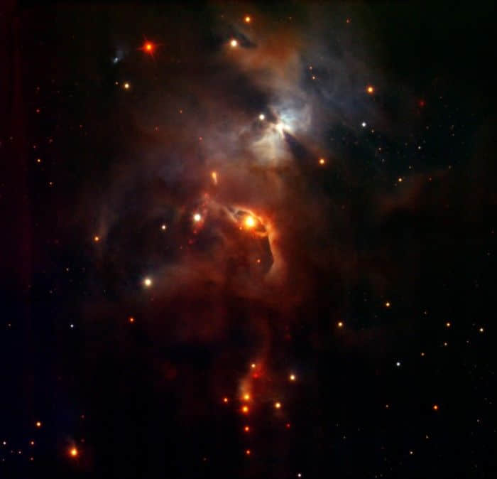 哈勃望远镜观察到Serpens星云“宇宙蝙蝠”影子的扇动