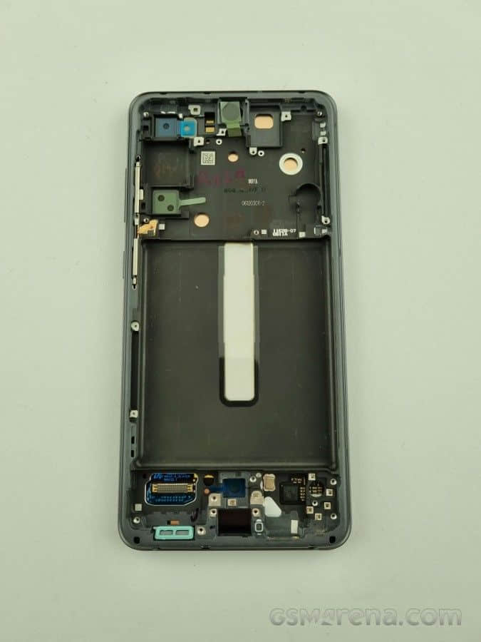 三星Galaxy S21 FE显示屏维修替换部件图像和价格信息泄露