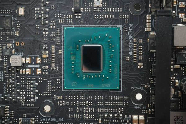 Intel 12代酷睿为啥换接口？Z690主板最深入科普