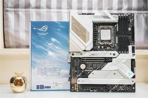 Intel 12代酷睿为啥换接口？Z690主板最深入科普