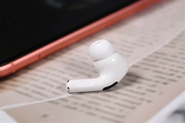 “豌豆射手”二代量产定了：AirPods Pro 2无缘USB-C口