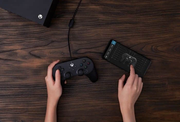 八位堂将推出适用于Xbox和PC的有线版Pro 2游戏手柄