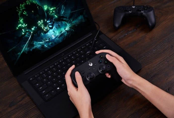 八位堂将推出适用于Xbox和PC的有线版Pro 2游戏手柄