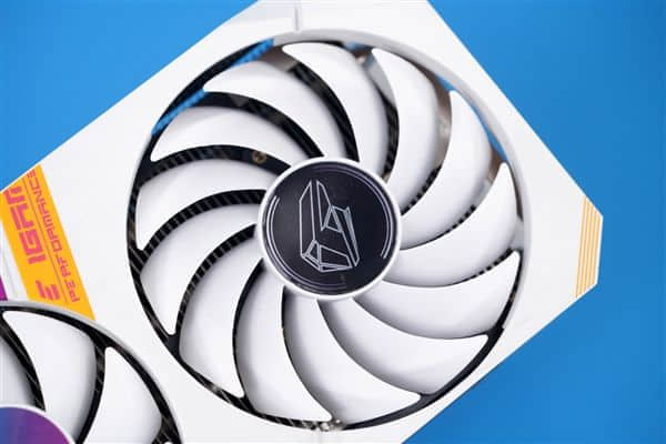 RTX 3060Ti加持 攀升ZERO剑客电脑主机图赏