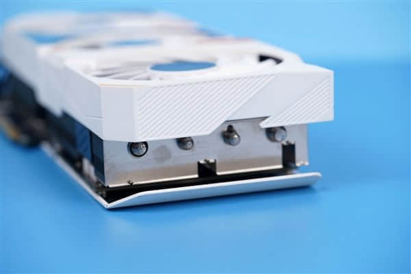 RTX 3060Ti加持 攀升ZERO剑客电脑主机图赏