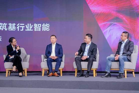 乌卡时代(VUCA)下，联想数字底座助力企业穿越周期