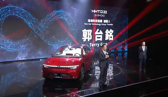 富士康造车，盯上代工