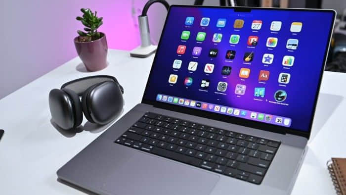 分析师观察到苹果正在奋力赶上MacBook Pro和iPhone的需求