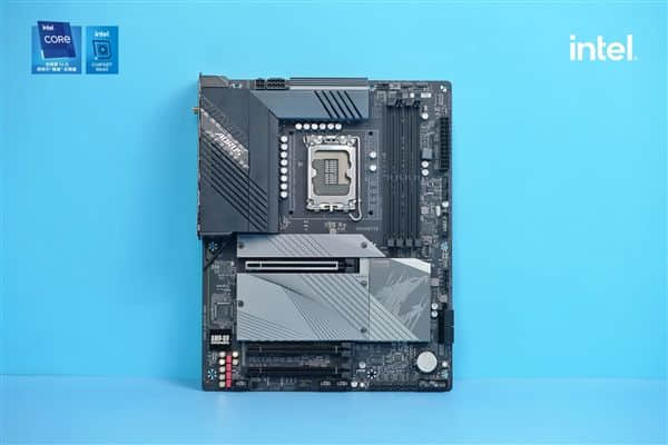 高性价比超级雕！技嘉B660 AORUS MASTER DDR4主板图赏