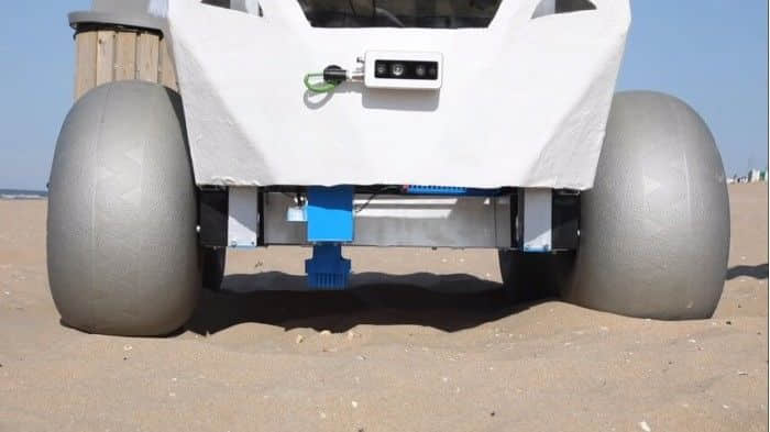 沙滩机器人BeachBot利用人工智能清除海滩上的烟头