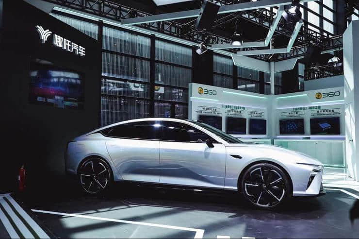 追投哪吒汽车：周鸿祎的「赤子心」，360的「造车梦」