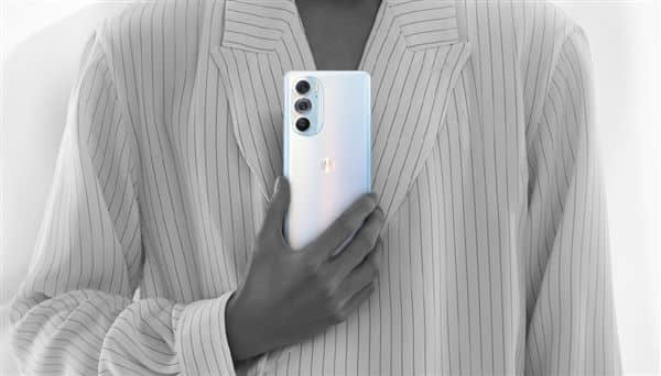 首款骁龙8旗舰明天发！moto edge X30真机图公布