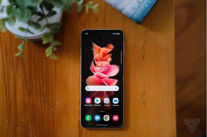 Galaxy Z Fold3/Flip3首获电池保护功能 限制最多充电85%