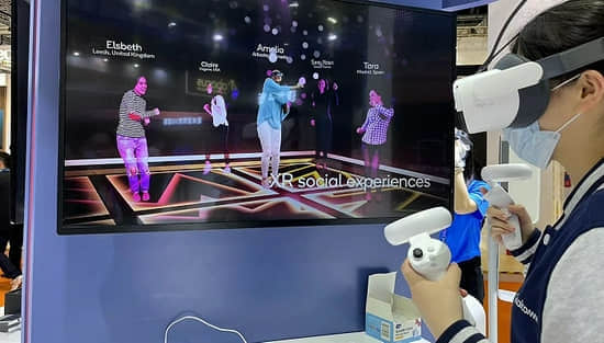 从VR、AR到机器人自动化 进博会上的高科技产品正在创造新世界