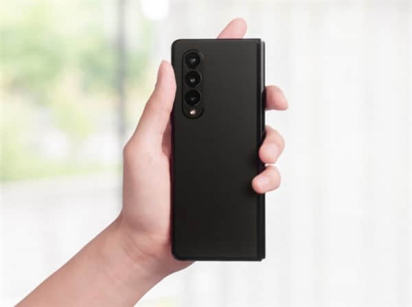 三星发布全新折叠屏Galaxy Z Fold3 5G：20万次开合
