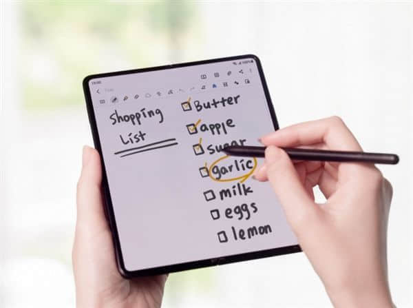 三星发布全新折叠屏Galaxy Z Fold3 5G：20万次开合