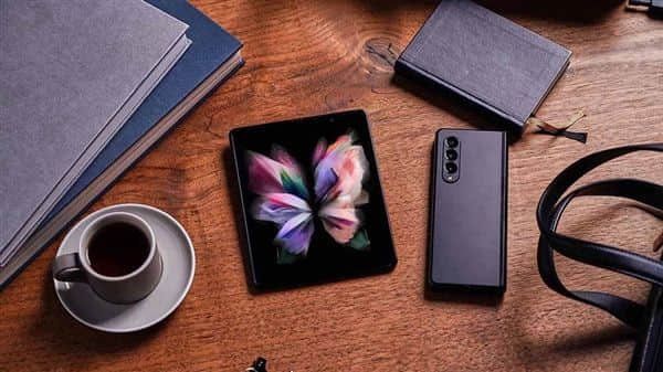 三星发布全新折叠屏Galaxy Z Fold3 5G：20万次开合