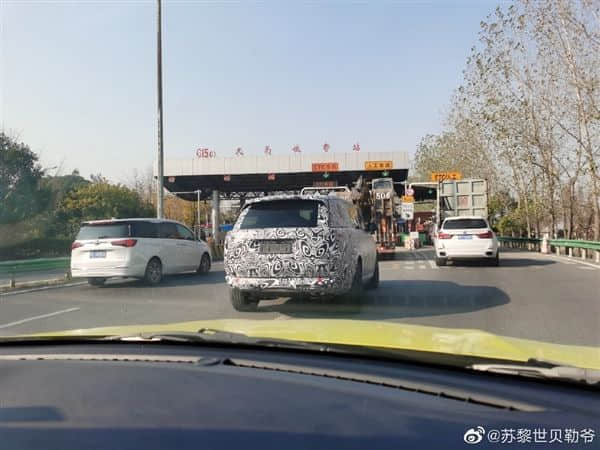 比奔驰GLS更豪华 全新路虎旗舰SUV揽胜国内路试