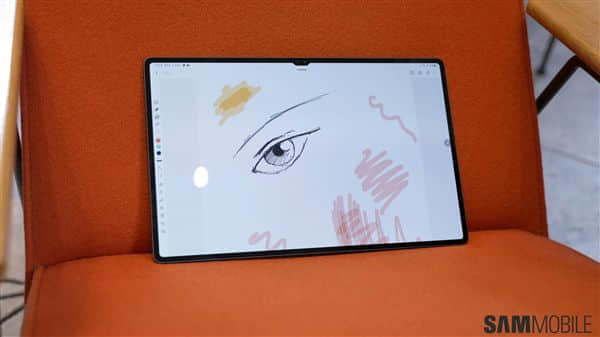 安卓最强平板三星Tab S8系列没有充电器：苹果iPad却有